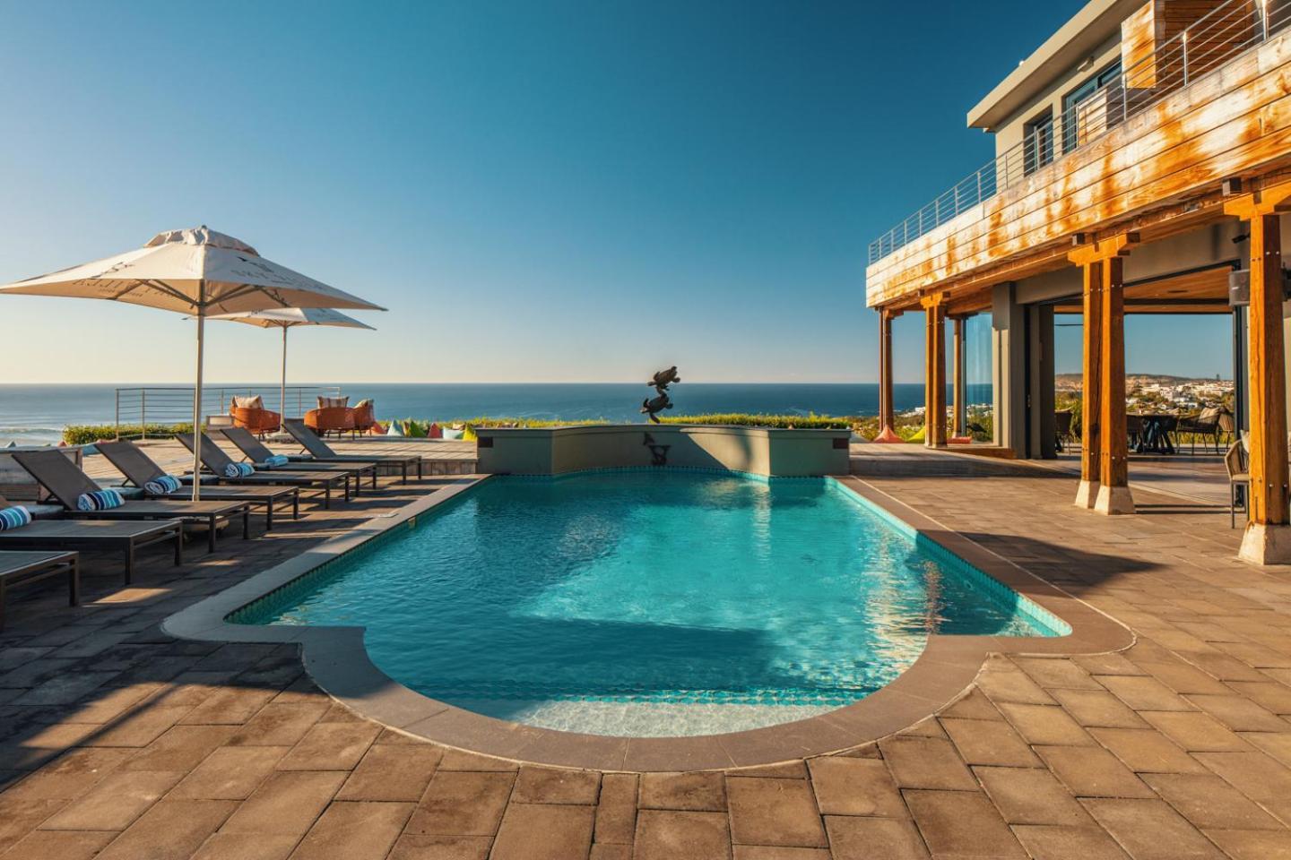 Sky Villa Boutique Hotel By Raw Africa Collection Plettenberg Bay Bagian luar foto The pool at the Cape Town edition