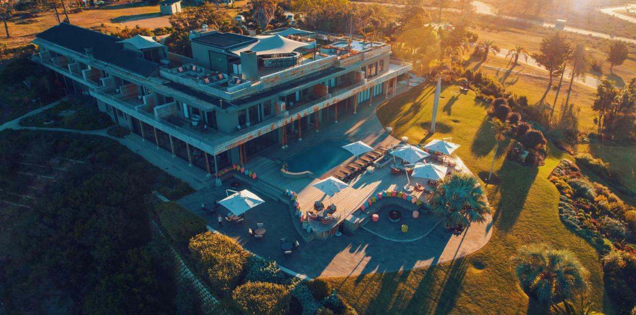 Sky Villa Boutique Hotel By Raw Africa Collection Plettenberg Bay Bagian luar foto Aerial view of the hotel